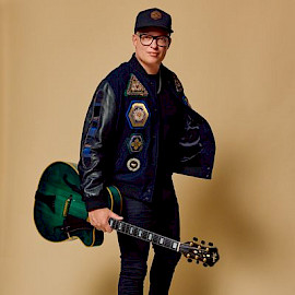 (c) Michael Romacker