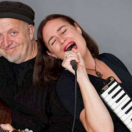 (c) Sabine Fischmann/Ali Neander