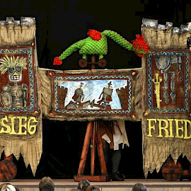 (c) Comedy Hall Darmstadt